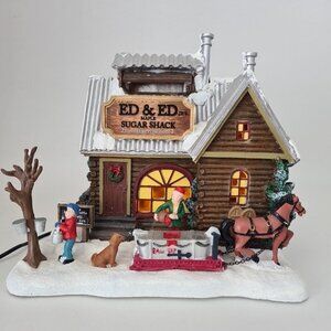 Enchanted Forest 0655 Holiday Sugar Shack Maple ED ED Christmas Village House